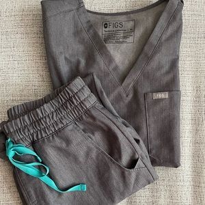 Figs scrubs - GRAPHITE